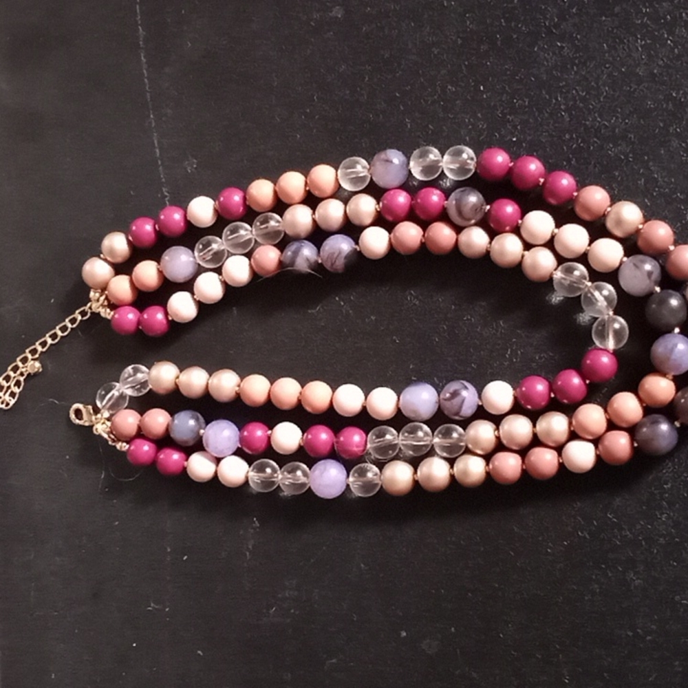 3 strand beaded neckace - Picture 3 of 3
